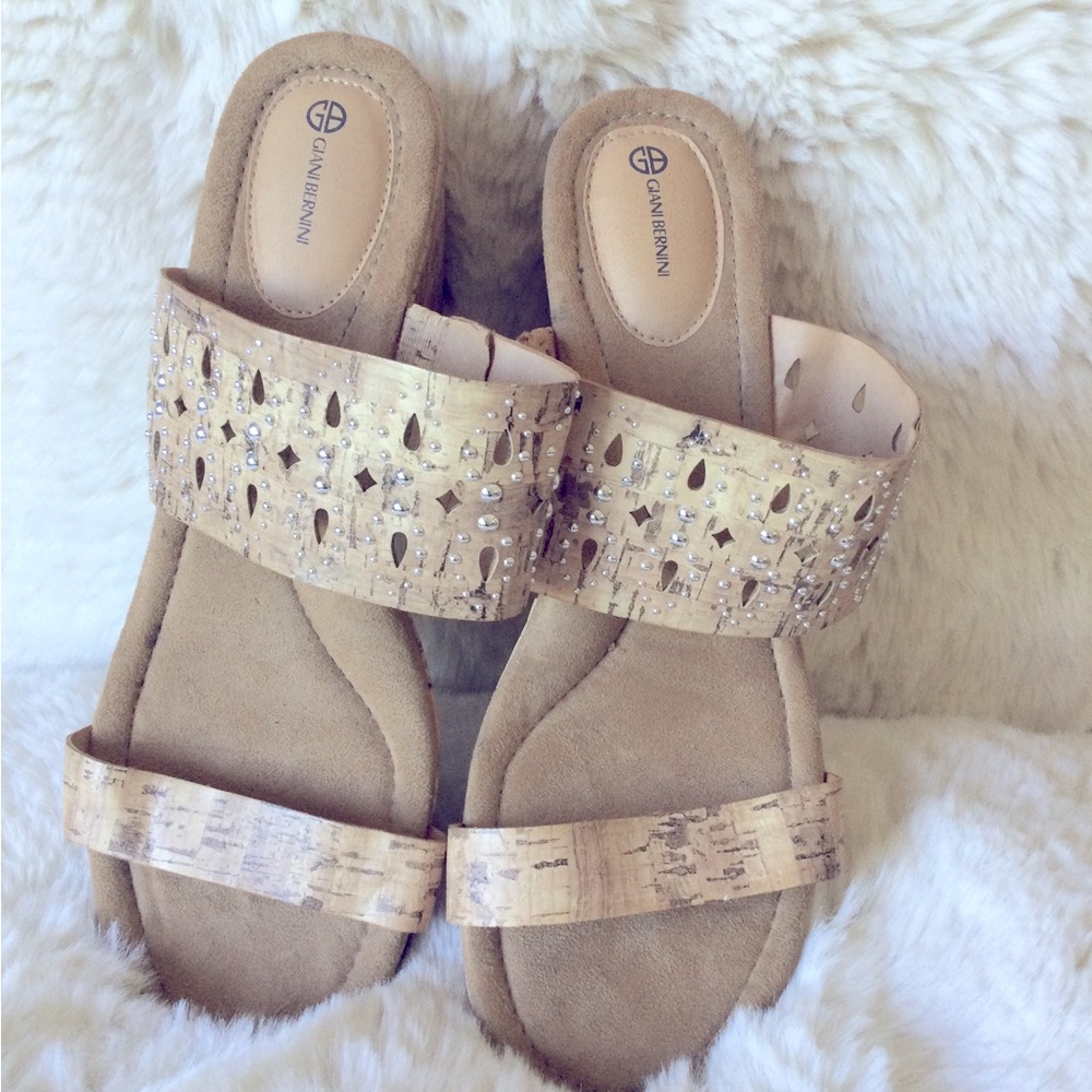 Giani Bernini Priscilla Wedge
